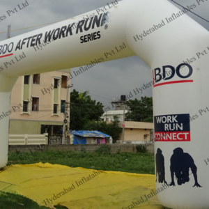 Curved-Corner Corporate Run Arch